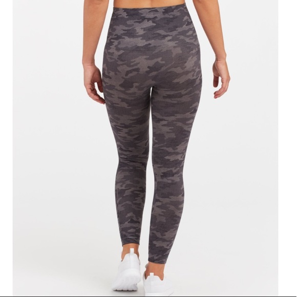 SPANX Look at Me Now Seamless Leggings - Picture 3 of 6